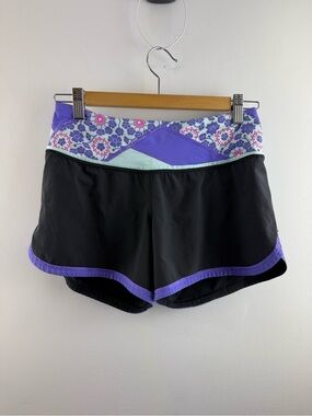 Lululemon Run Speed Short 2.5" Low Rise Black Purple Floral Size 2